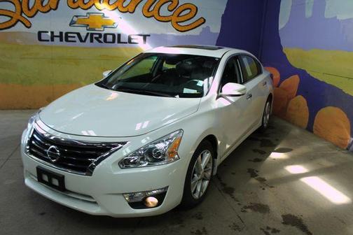 White 2015 Nissan Altima 2.5 SL