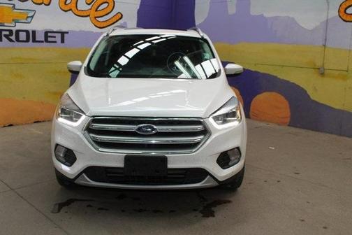 Photo 4 of 12 of 2017 Ford Escape Titanium