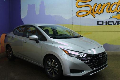 Brilliant Silver Metallic 2025 Nissan Versa 1.6 SV