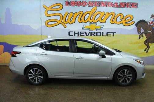 Brilliant Silver Metallic 2025 Nissan Versa 1.6 SV