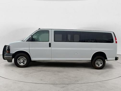 2021 Chevrolet Express 3500 LS