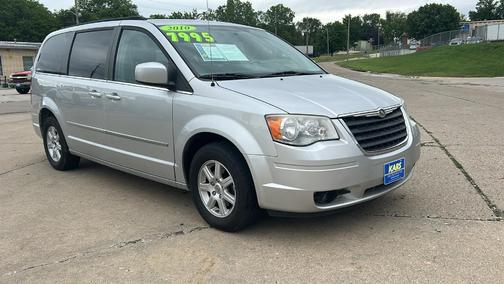 2010 Chrysler Town & Country Touring