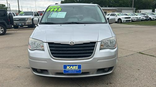 2010 Chrysler Town & Country Touring