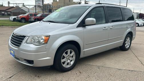 2010 Chrysler Town & Country Touring