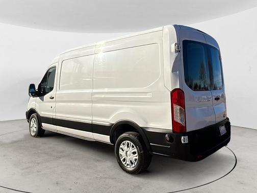 2019 Ford Transit-250 148 WB Medium Roof Cargo