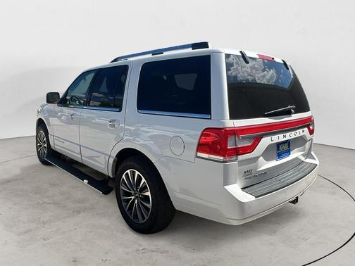 2015 Lincoln Navigator Base