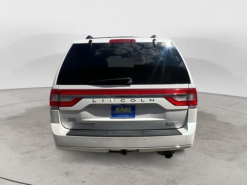 2015 Lincoln Navigator Base