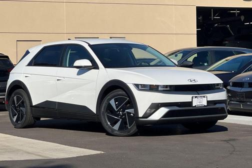 2025 Hyundai IONIQ 5 SE