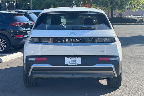2025 Hyundai IONIQ 5 SE
