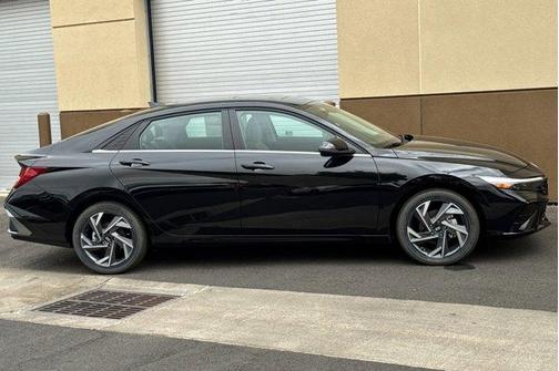 2025 Hyundai ELANTRA HEV Limited