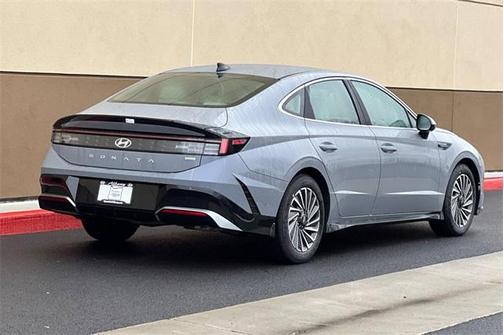 2025 Hyundai SONATA Hybrid SEL