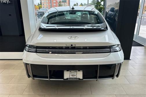 2025 Hyundai IONIQ 6 SEL
