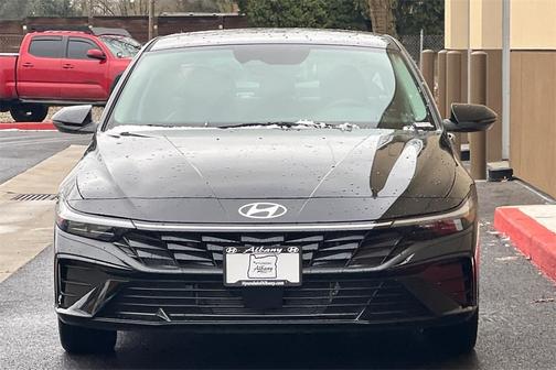 2025 Hyundai ELANTRA HEV Limited