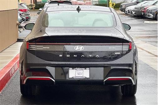 2025 Hyundai SONATA Hybrid SEL