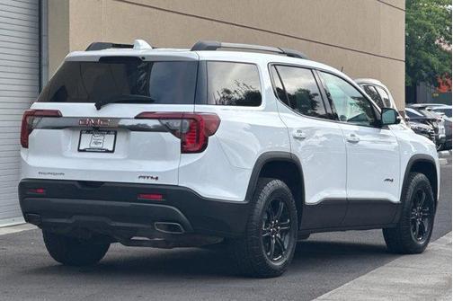 2023 GMC Acadia AT4