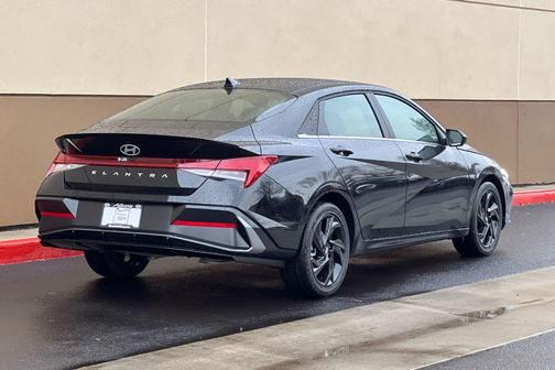 2026 Hyundai ELANTRA SEL