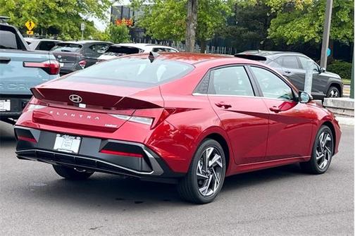 2025 Hyundai ELANTRA Limited