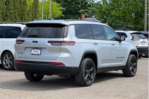 2021 Jeep Grand Cherokee L Laredo