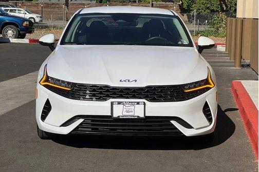 2023 Kia K5 LXS