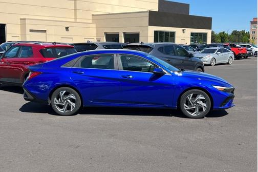 2024 Hyundai ELANTRA HEV Limited