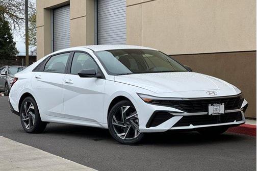 2025 Hyundai ELANTRA HEV SEL Sport