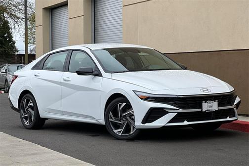 2025 Hyundai ELANTRA HEV SEL Sport