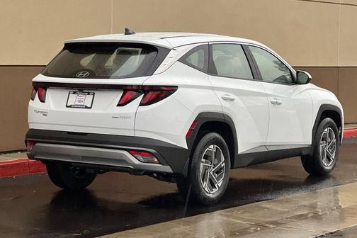 2026 Hyundai TUCSON Hybrid Blue SE