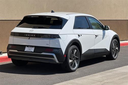 2025 Hyundai IONIQ 5 SE