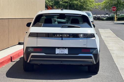 2025 Hyundai IONIQ 5 SE