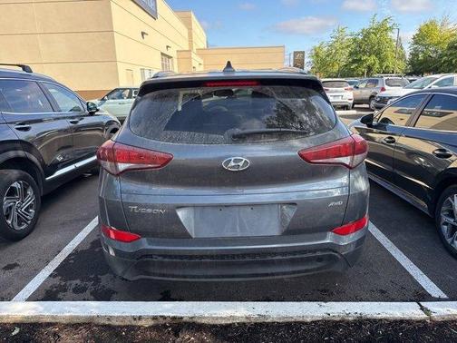 2017 Hyundai TUCSON SE Plus