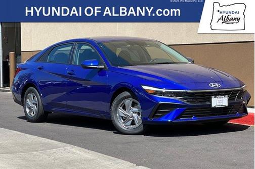 2025 Hyundai ELANTRA SE