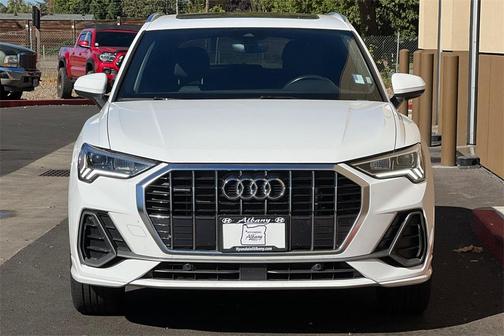 2023 Audi Q3 45 S line Premium