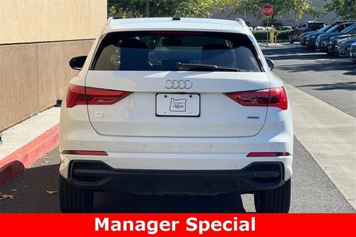 2023 Audi Q3 45 S line Premium