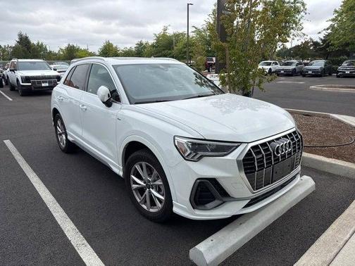 2023 Audi Q3 45 S line Premium