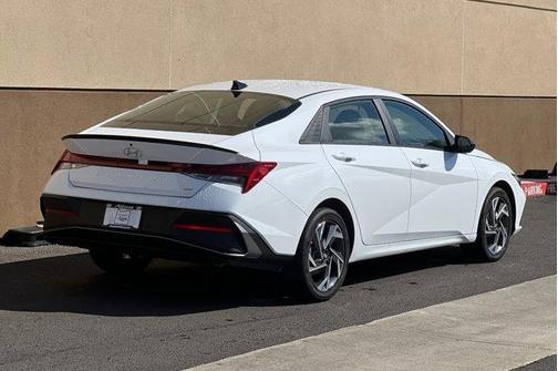 2025 Hyundai ELANTRA HEV SEL Sport