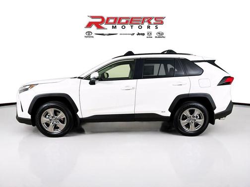 2025 Toyota RAV4 Hybrid XLE