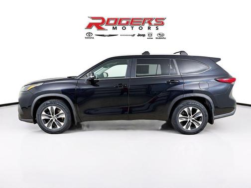 2023 Toyota Highlander Hybrid XLE