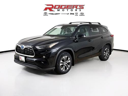 2023 Toyota Highlander Hybrid XLE