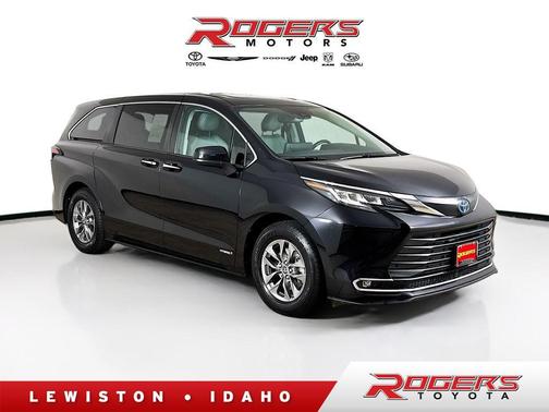 2021 Toyota Sienna XLE 7 Passenger