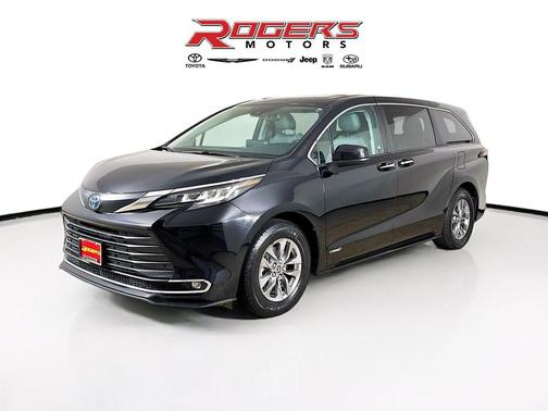 2021 Toyota Sienna XLE 7 Passenger