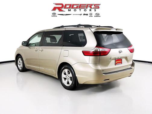 2015 Toyota Sienna LE