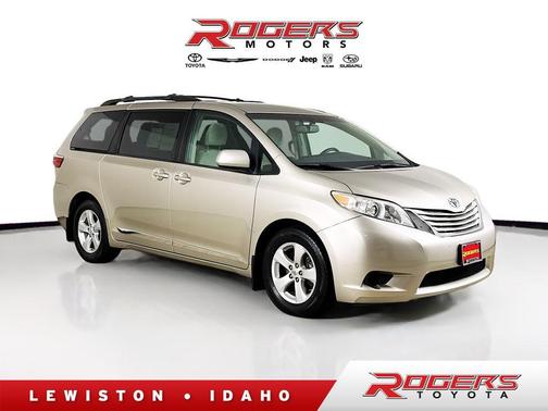 2015 Toyota Sienna LE