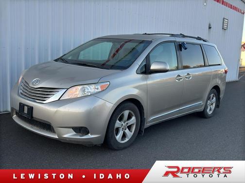 2015 Toyota Sienna LE