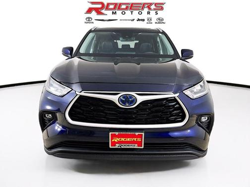 2024 Toyota Highlander Hybrid XLE