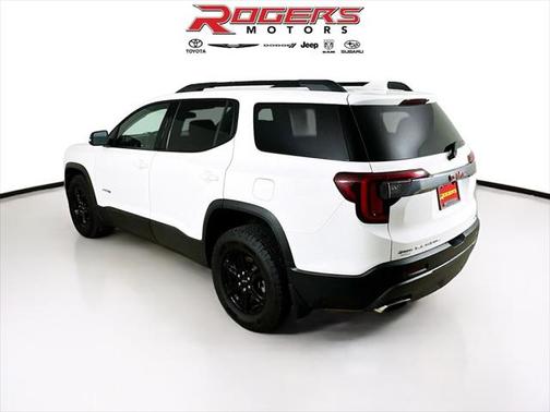 2022 GMC Acadia AWD AT4