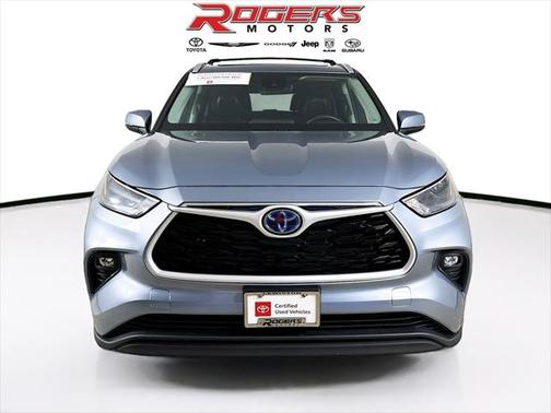 2022 Toyota Highlander Hybrid XLE