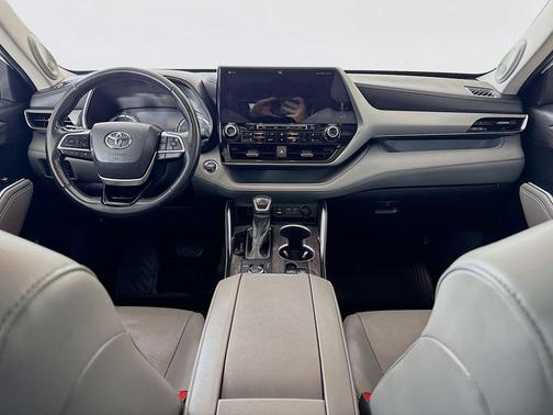 Wind Chill Pearl 2022 Toyota Highlander Platinum