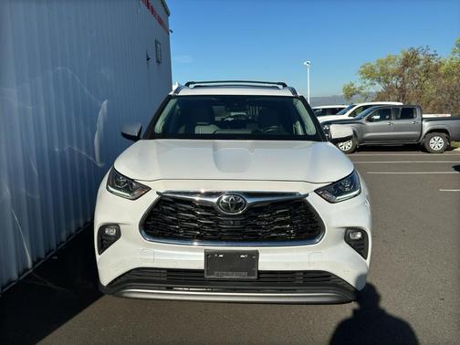 Wind Chill Pearl 2022 Toyota Highlander Platinum