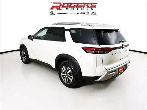 2024 Nissan Pathfinder SL 4WD