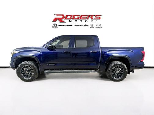 2024 Toyota Tundra Hybrid Platinum